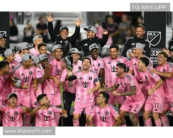 观战台:阿森纳鏖战维拉曼城遭遇黑马梅西冲击生涯第47冠之路